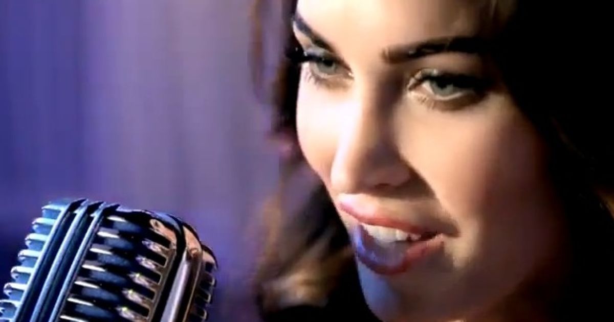 Меган Фокс в рекламі Doritos Fritos Shots