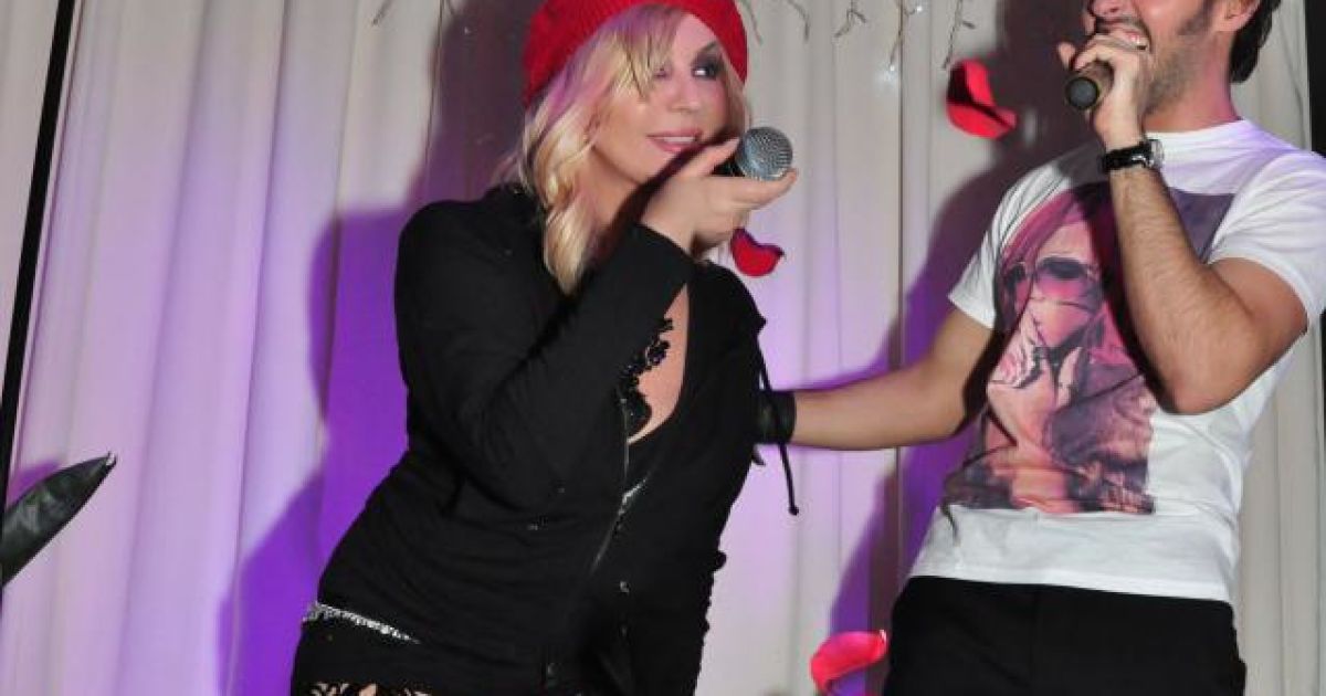 Ірина Білик зняла перед Козловським спідницю