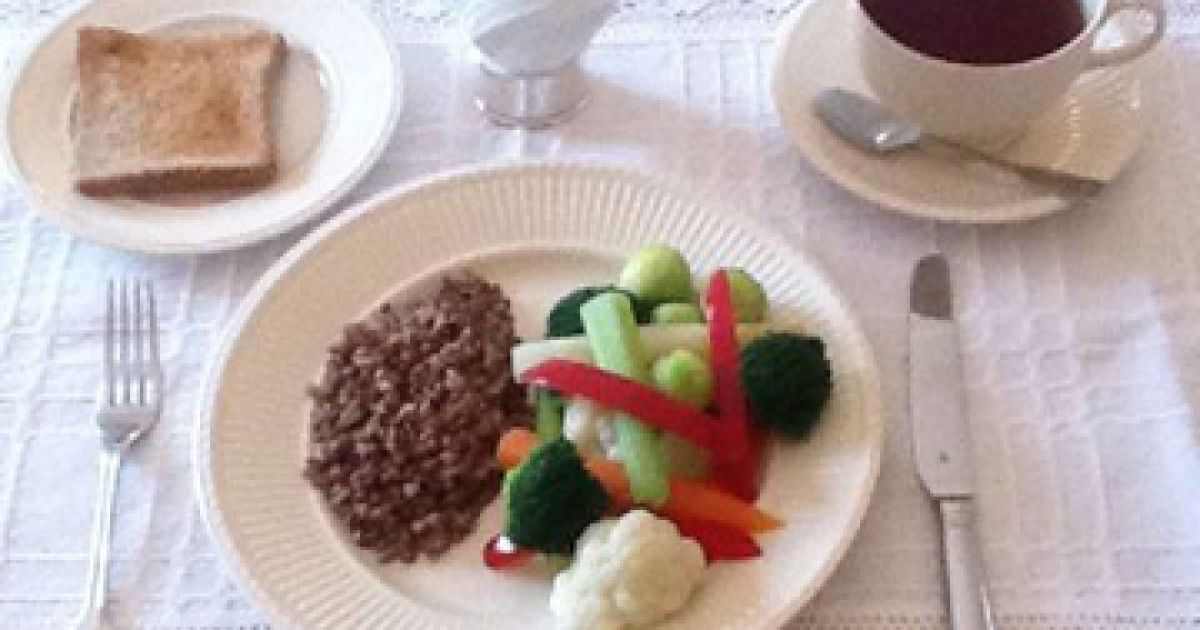 Вчені радять добре снідати і скромно вечеряти.