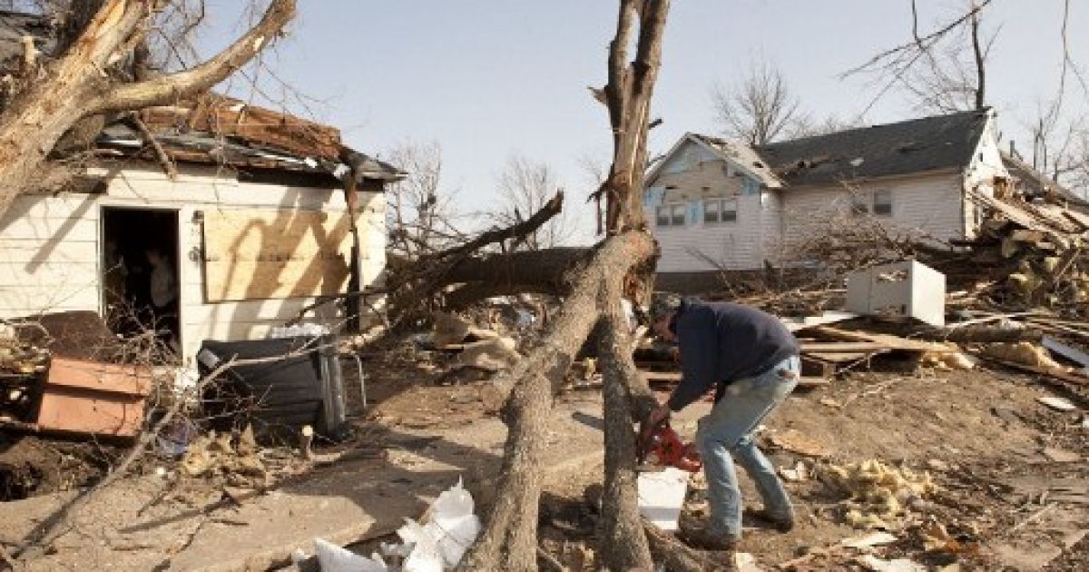 По США прокотилася хвиля руйнівних торнадо / © AFP