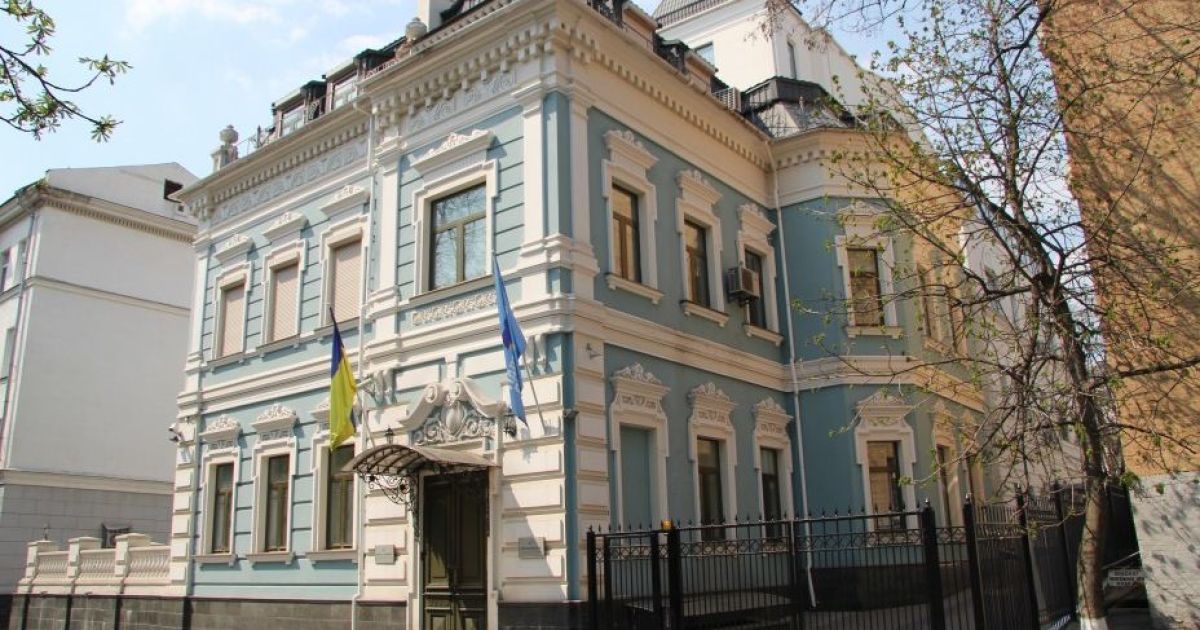Експерти оцінюють офіс Партії Регіонів в $ 16 млн.