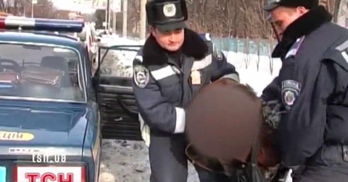 Спершу інспекторам довелося ганятися за п'яним велосипедистом