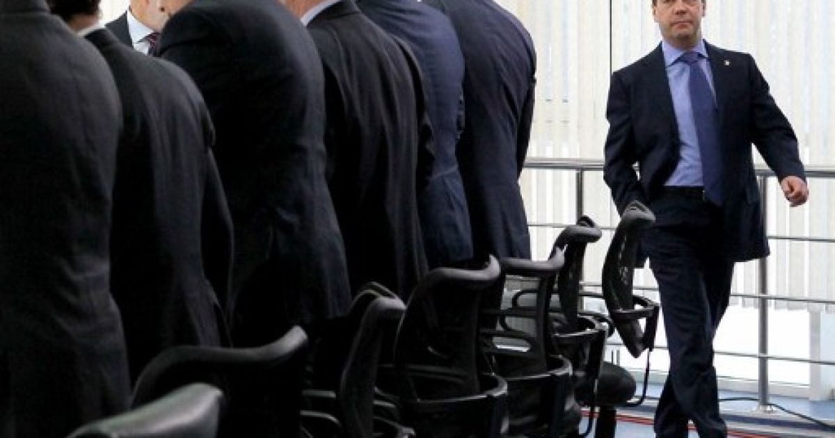 Росія, Покров. Президент Росії Дмитро Медведєв, який готується скласти повноваження, бере участь у засіданні комісії з модернізації і технологічного розвитку економіки Росії в місті Покров, Володимирська область. / © AFP