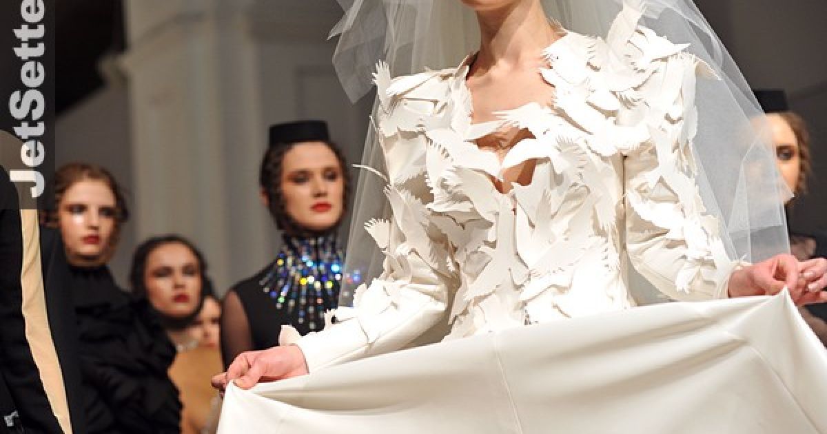 Показ ANOUKI BICHOLLA / © jetsetter.ua