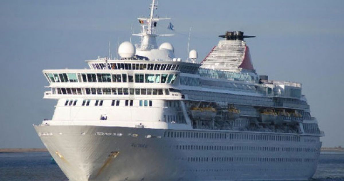 "Балморал" повторить маршрут "Титаніка"