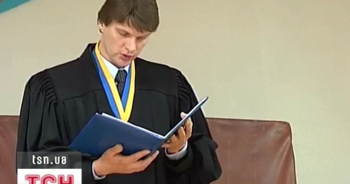 Суд не виправдав Сурмила, але залишив на свободі