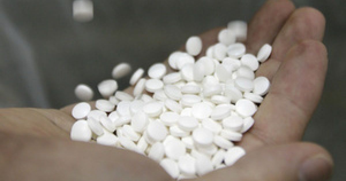 Бізнесмени збиралися продати українцям прострочені пігулки.