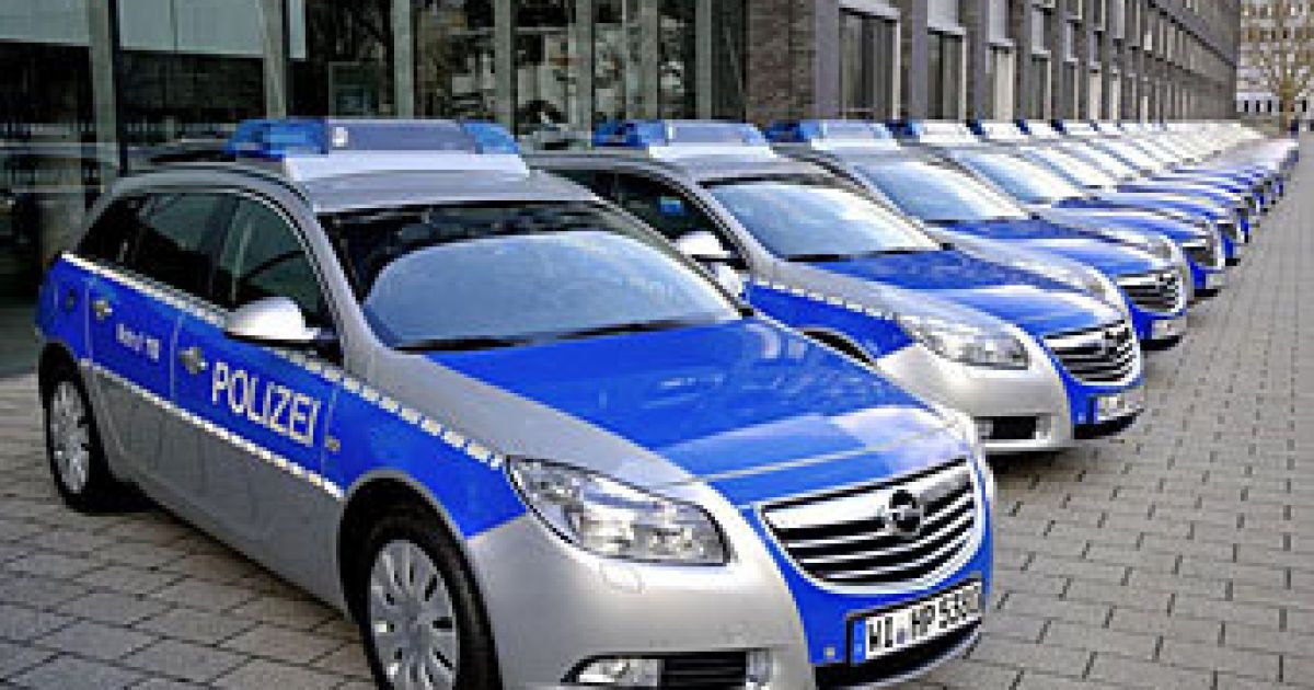 Нові патрульні авто затісні для поліцейських