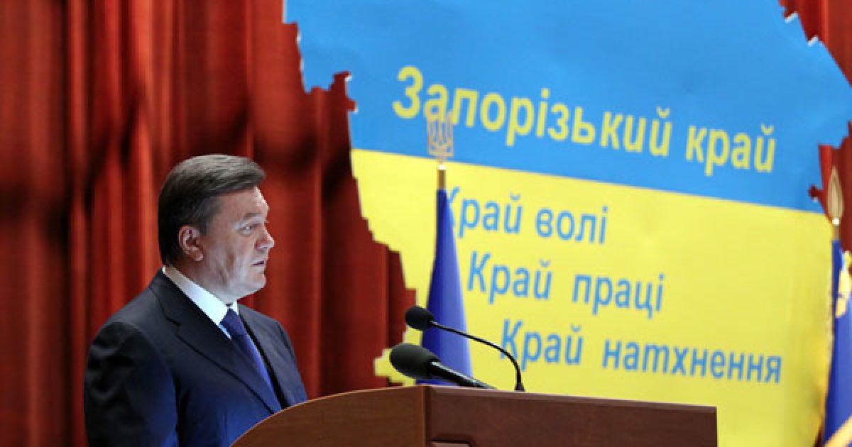 Янукович оглядав лікарню  без супроводу журналістів