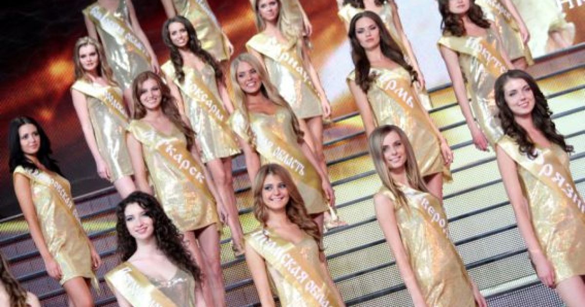 Міс Росія-2012 обрали 18-річну красуню Єлизавету Голованову / © metronews.ru