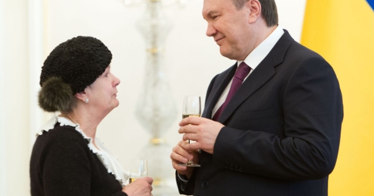 Віктор Янукович зустрівся з видатними жінками напередодні 8 березня / © President.gov.ua