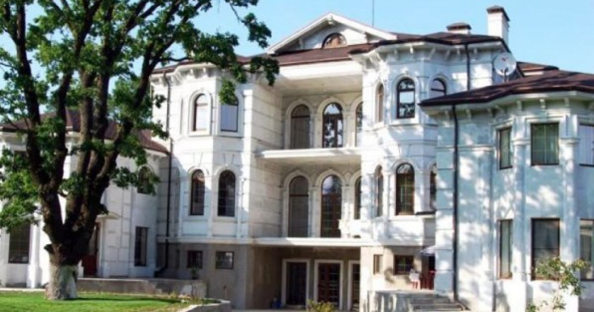 Кияни ладні поміняти котедж на хрущовку через злет цін