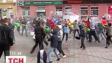 День мокрих дівчат і зацілованих хлопців