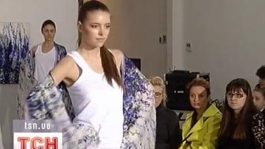 Квіти розцвітають на шиях українських модниць