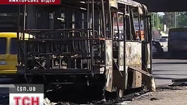 В Києві маршрутка з пасажирами зайнялася на повному ходу