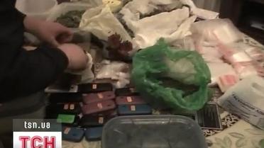 В Киеве правоохранители изъяли наркотиков на 900 тысяч гривен