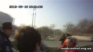 "Дорожній контроль" і ДАІ влаштували бійку у Запоріжжі