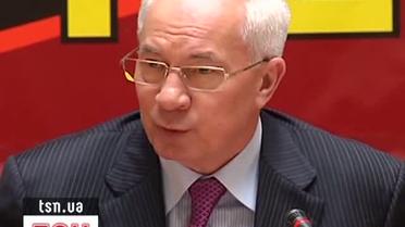 Азаров уверяет, что из-за газовых соглашений в Украине умирают люди