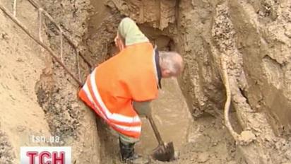 Другу добу майже сотня будинків у столиці без води