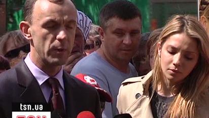 Тюремники обіцяють примусово нагодувати Тимошенко
