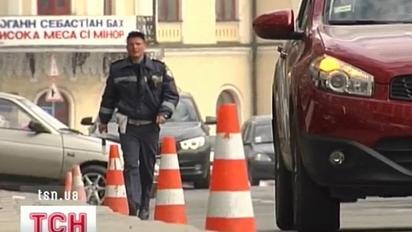 Центральну вулицю країни звільнили від автомобілів