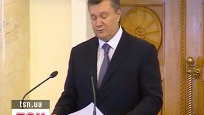 Янукович хоче, щоб при продажі машини її не довелось знімати з реєстрації