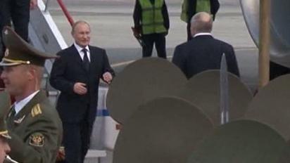 Путін здійснив перший закордонний візит у якості президента‎