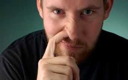 В іспанському містечку людям заборонили пукати і чухати геніталії