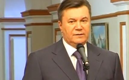Янукович полетів на саміт НАТО поговорити про Афганістан