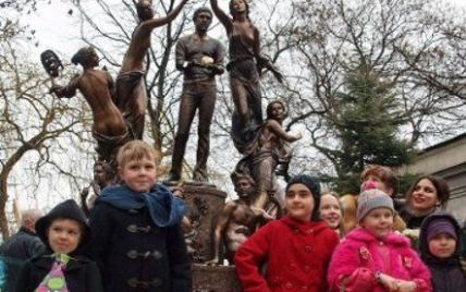 Гуморина в Одесі розпочалась відкриттям пам'ятника Висоцькому