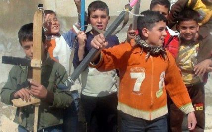 Сирійська опозиція вербує до армії дітей