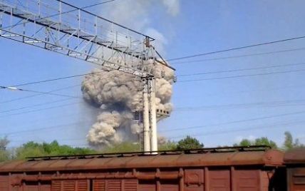 Масштабна пожежа в Росії: розірвалися 10 вагонів боєприпасів