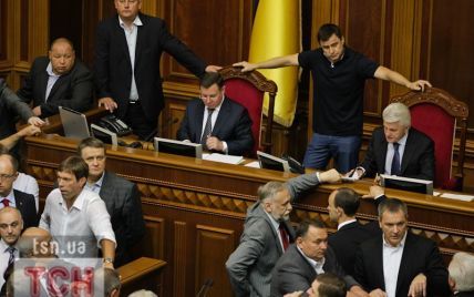 Прізвища депутатів-прихильників "мовного" закону вирішили засекретити