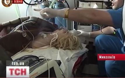 Зґвалтована Оксана Макар після операції перебуває у тяжкому стані