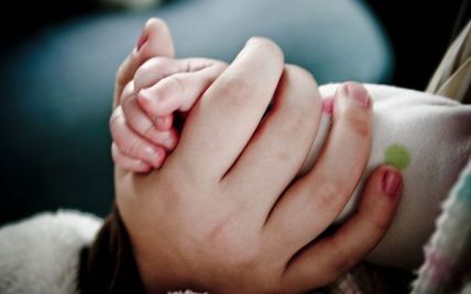 В Ужгороді лікарі порізали голову малюка під час кесаревого розтину