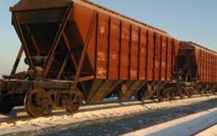 Спецслужбы обнаружили сто железнодорожных вагонов с "левым" металлом и углем из "ДНР"