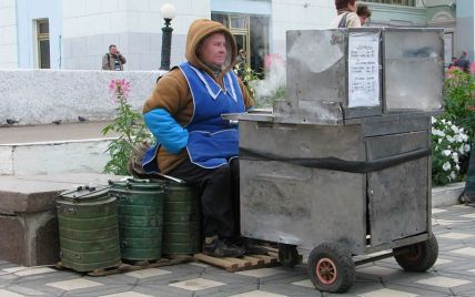 Київ очистять від бабусь з біляшами