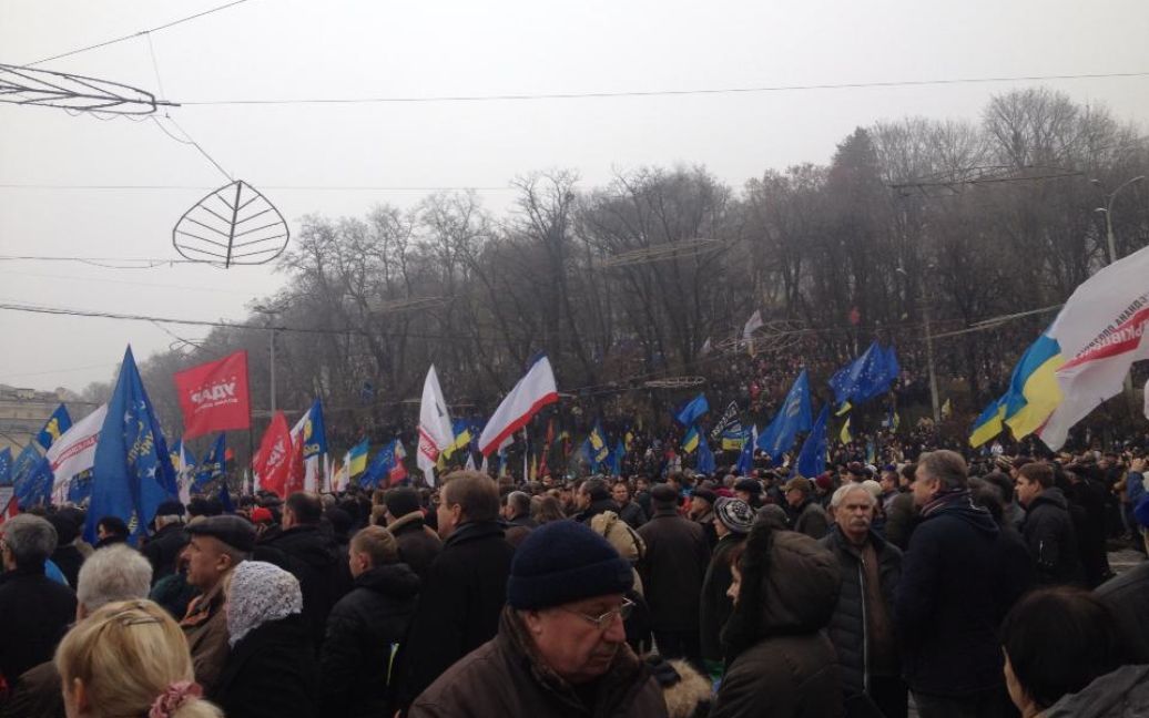 На Євромайдані понад 100 тисяч людей / © Фото з соцмереж