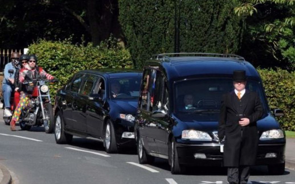 Похорон байкера у Великобританії. / © The Daily Mail