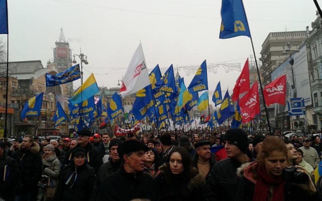 На Євромайдані понад 100 тисяч людей / © Фото з соцмереж