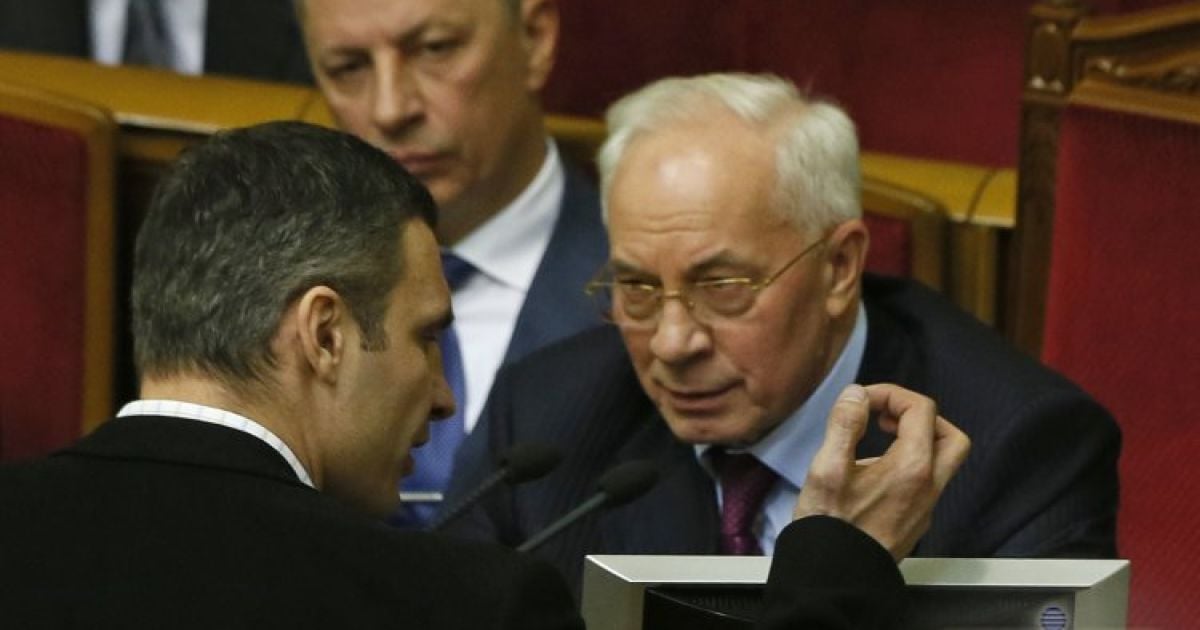 Азаров хоче, аби депутати припинили блокувати Раду