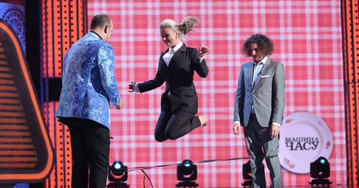 Семенович пострибала в "резиночку"