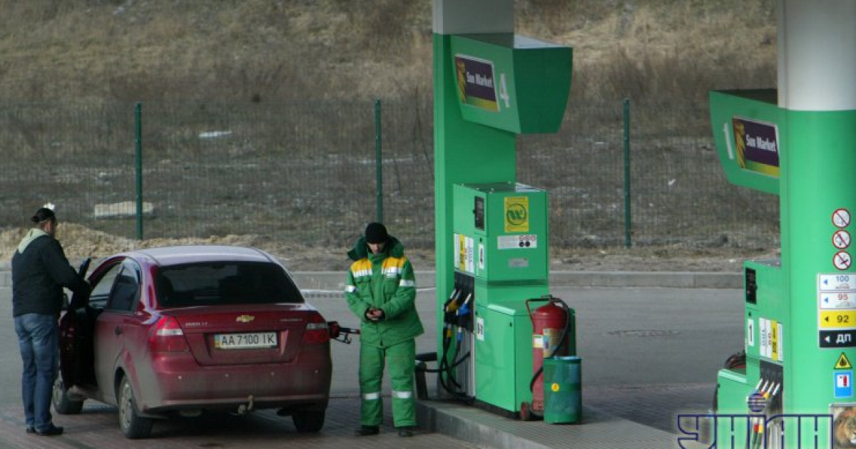 Самый дорогой бензин продают в Донецкой области - 13,61 грн