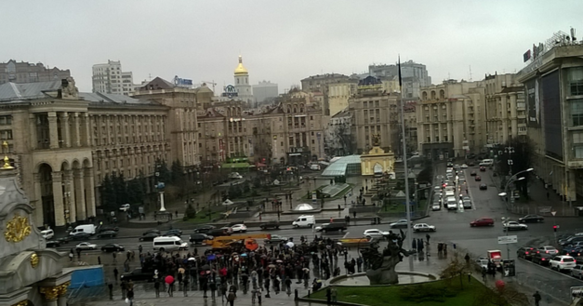 На Майдані продовжують мітингувати 200 осіб.