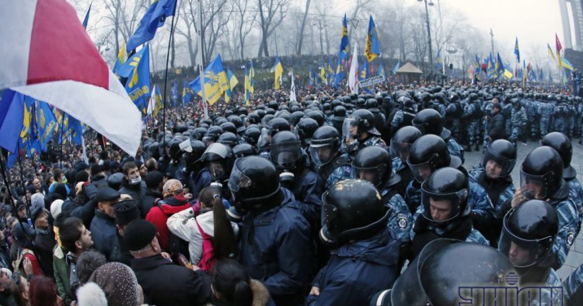 Сутички з "Беркутом" під Кабміном / © УНІАН