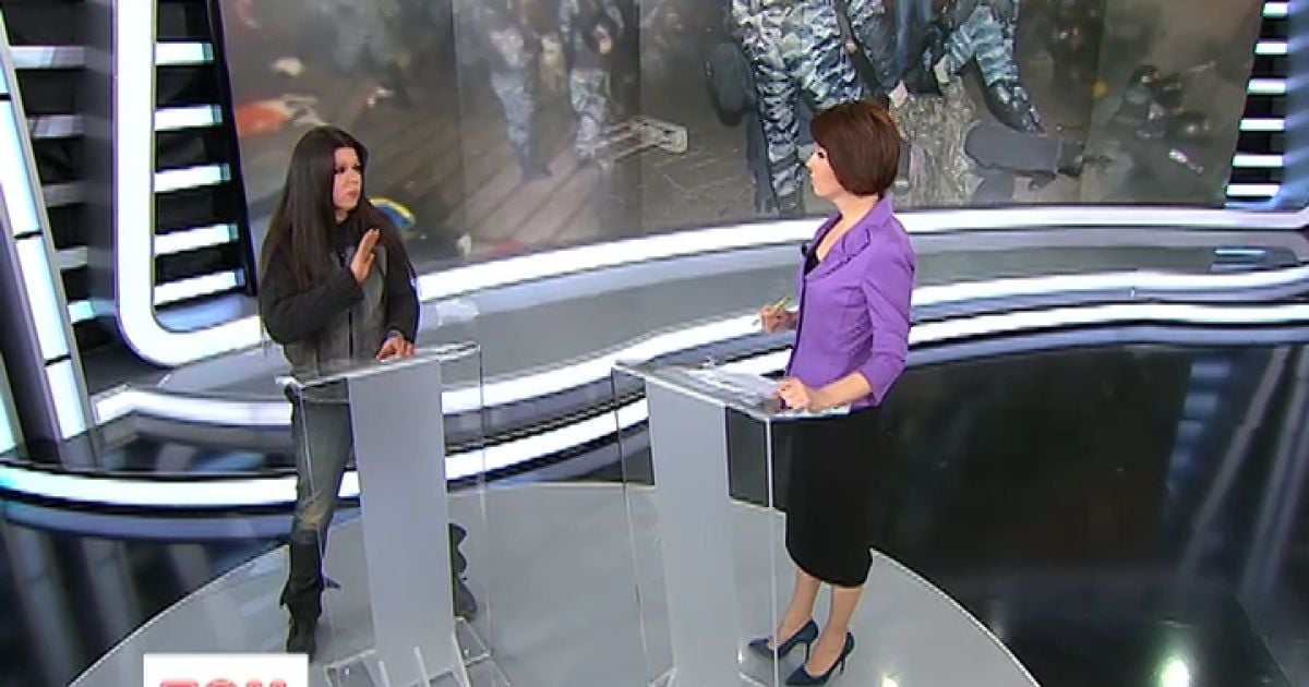 Студентів почали розганяти, коли вони співали гімн України