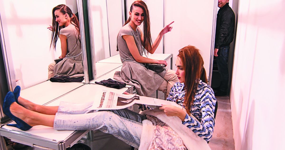 Фаллуспен лесбияндық фотосуреттер