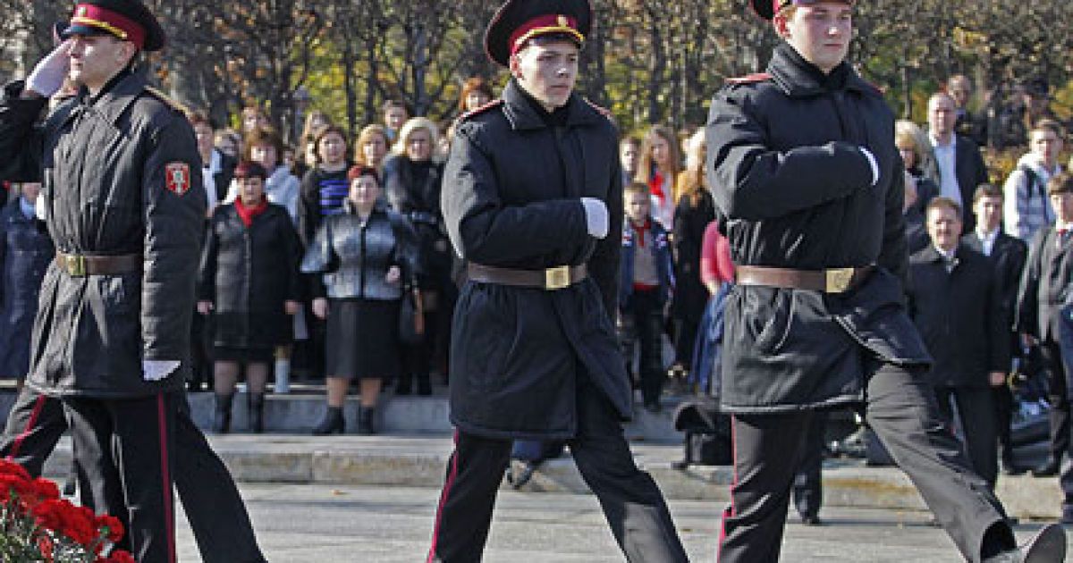 Київміськдержадміністрація розробила також широку програму святкування.