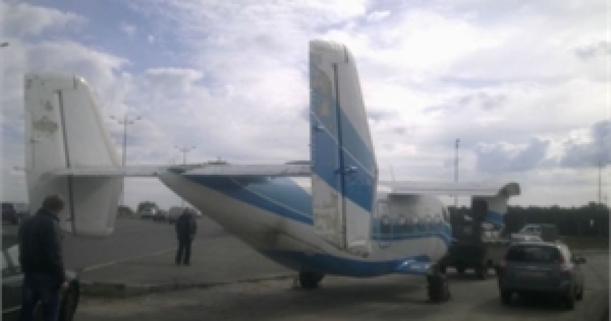 Літак міг спровокувати ДТП