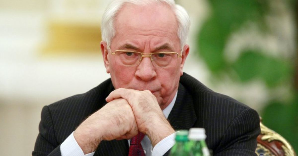 Азаров отметил, что Майдан не тронут